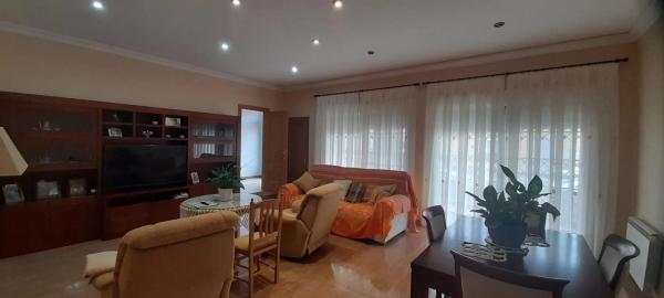 Edificio en Barrio La Coca - La Nía - Vistahermosa