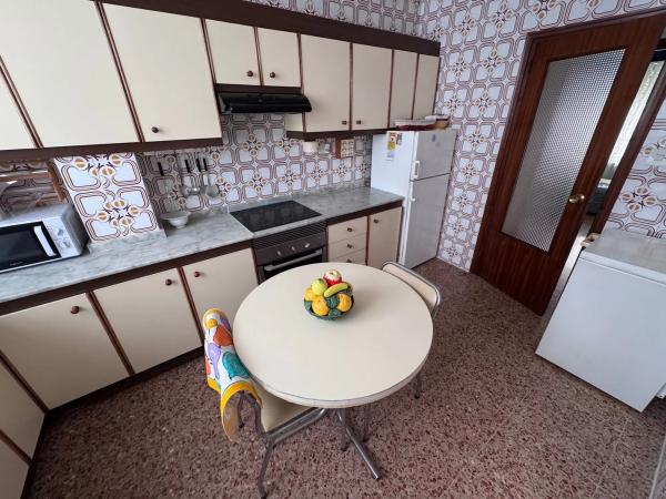 Piso en CL Escultor Navarro Santafe