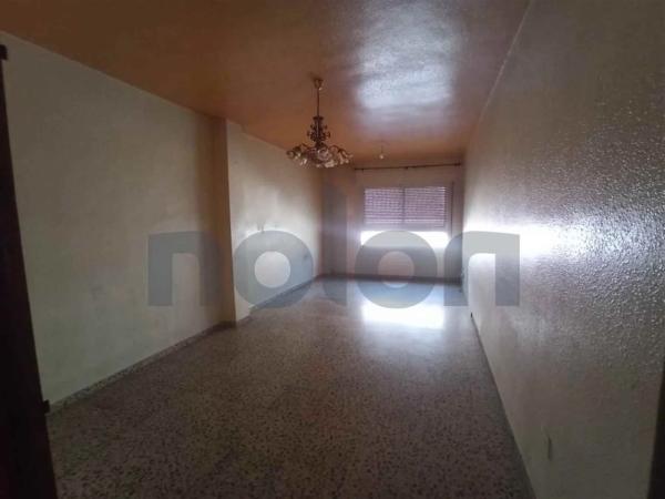 Piso en avenida Juan Carlos I