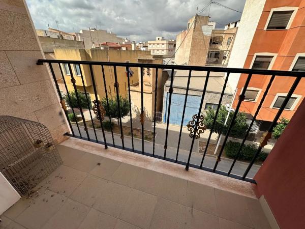 Piso en avenida de la Libertad, 12