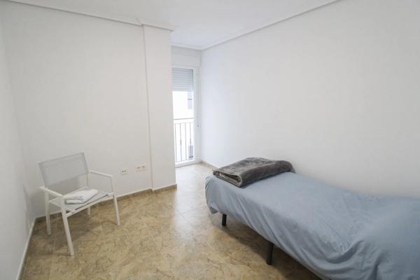 Piso en calle la Granada, 25