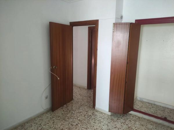 Piso en calle Juan Carlos I, 80