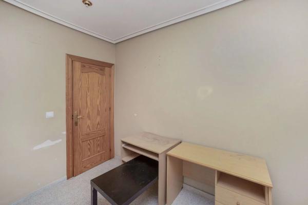 Piso en calle Azahar, 79