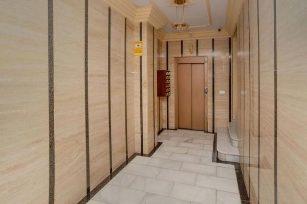 Piso en calle Azahar, 79