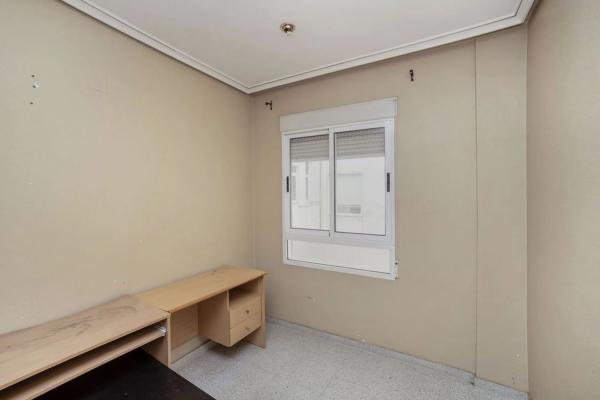 Piso en calle Azahar, 79