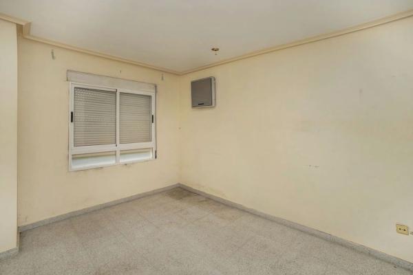 Piso en calle Azahar, 79