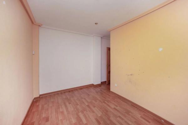 Piso en calle Azahar, 79