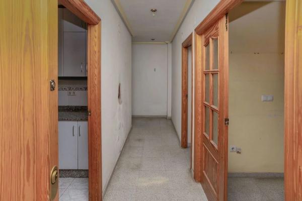 Piso en calle Azahar, 79