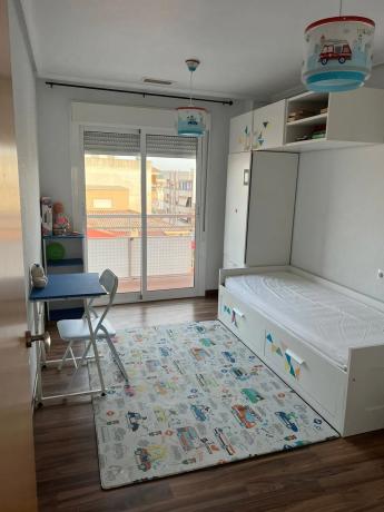 Piso en calle Formentera del Segura, 5