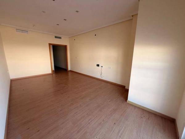 Piso en avenida Estadio Sadrian