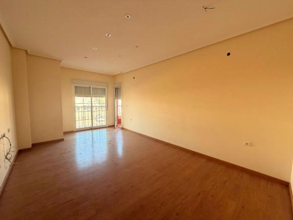 Piso en avenida Estadio Sadrian