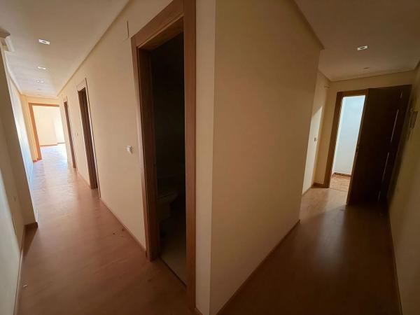 Piso en avenida Estadio Sadrian