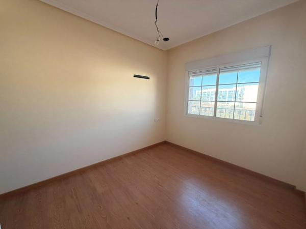 Piso en avenida Estadio Sadrian