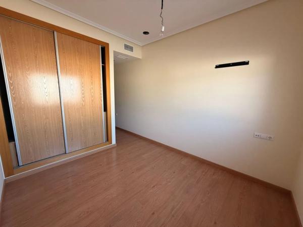 Piso en avenida Estadio Sadrian