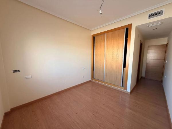 Piso en avenida Estadio Sadrian