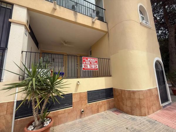 Piso en avenida de las Acacias