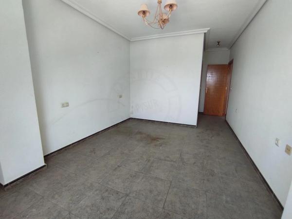 Piso en calle Sequeros