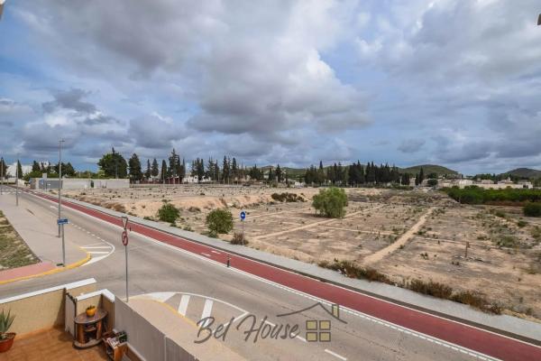 Piso en calle Ramón Juan Larrosa