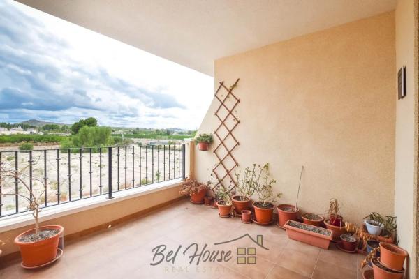 Piso en calle Ramón Juan Larrosa