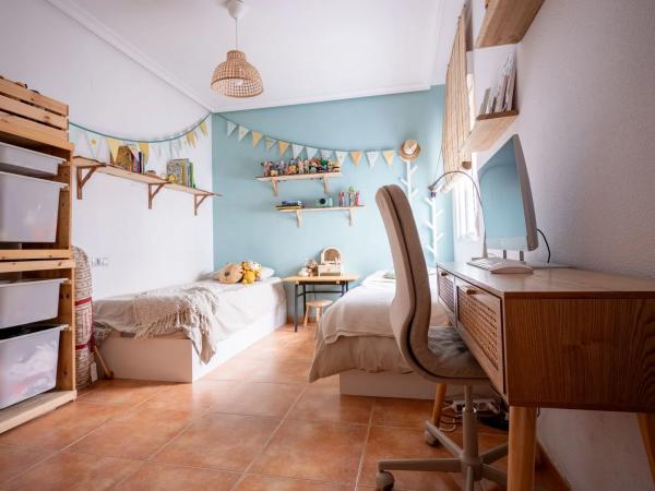 Piso en calle Miguel Hernández, 67 n