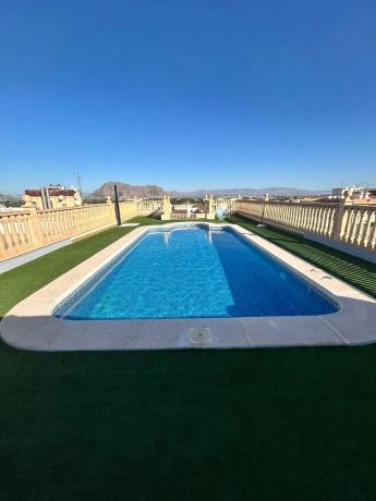 Piso en calle Miguel Hernández, 67 n