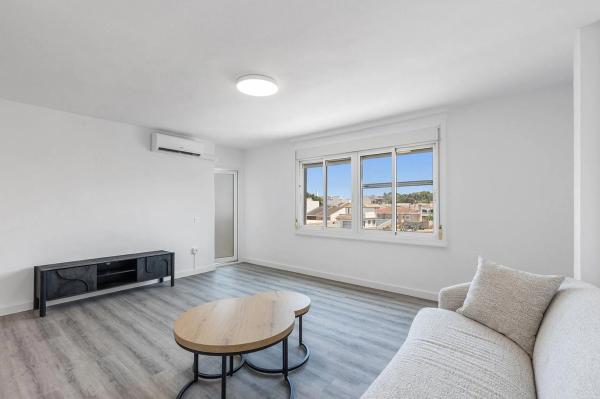 Piso en CL Federico Garcia Lorca, 74