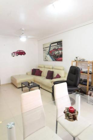 Piso en avenida de Almoradí, 52