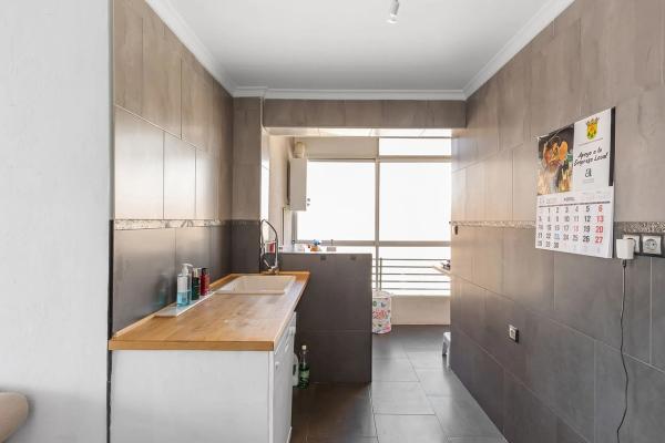 Piso en calle de Valencia, 4