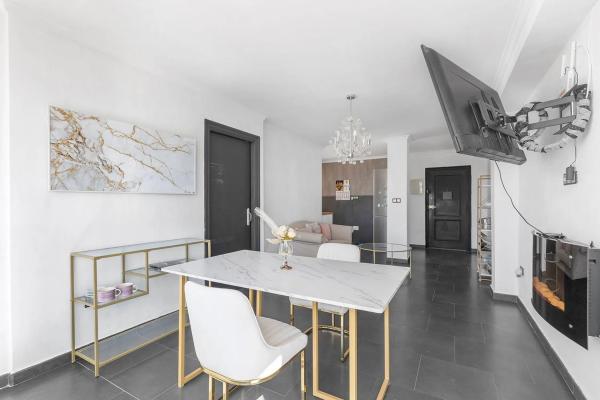 Piso en calle de Valencia, 4