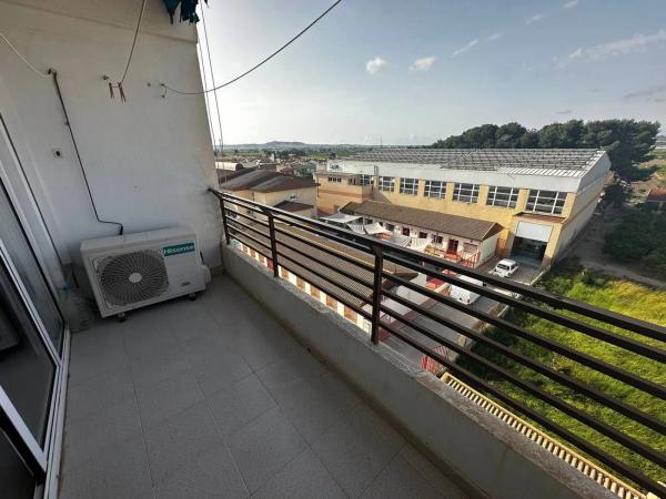 Piso en calle Valencia, 4