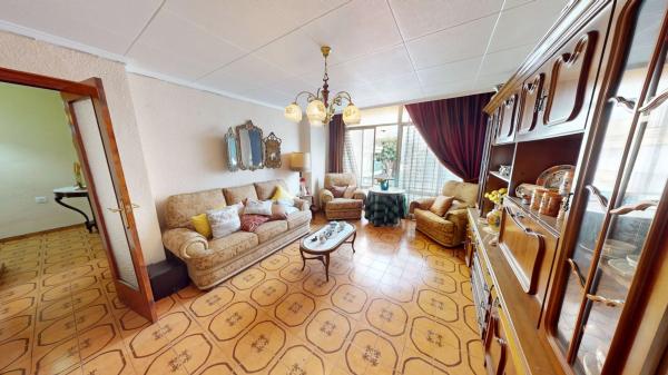 Piso en plaza Cardenal Belluga