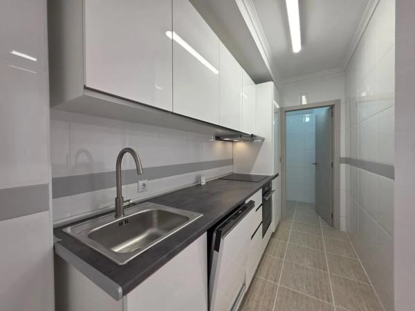 Piso en calle la Zenia, 38 b