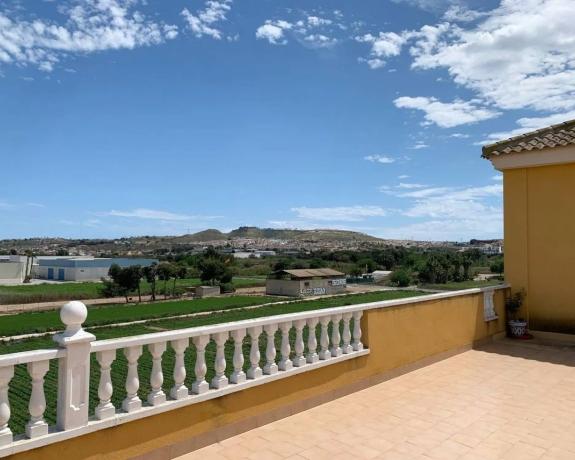 Piso en avenida de la Comunidad Valenciana