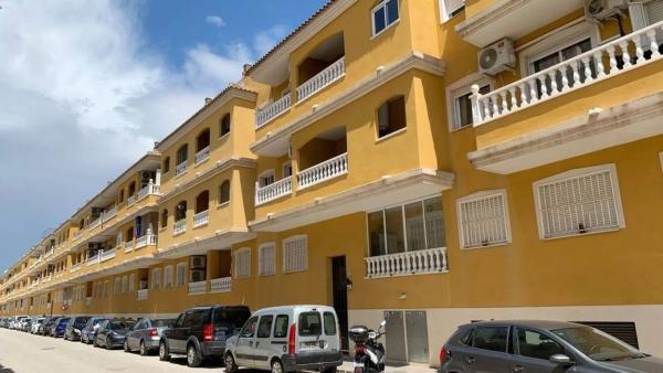 Piso en avenida de la Comunidad Valenciana