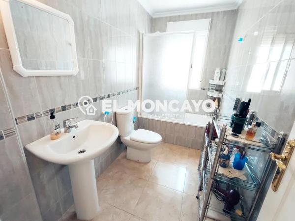 Ático en avenida Reina Sofia