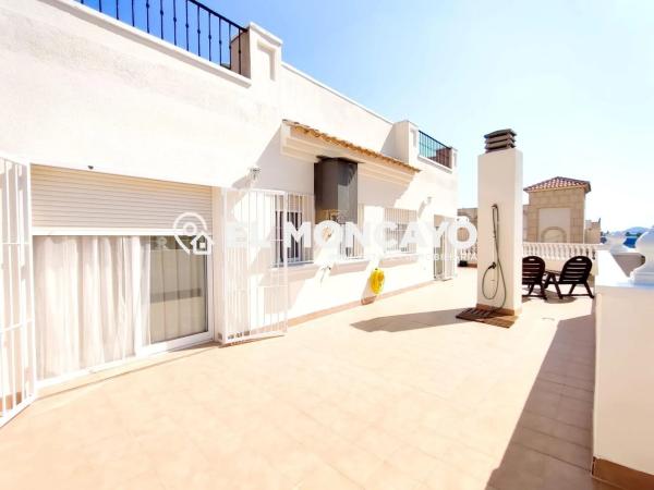 Ático en avenida Reina Sofia