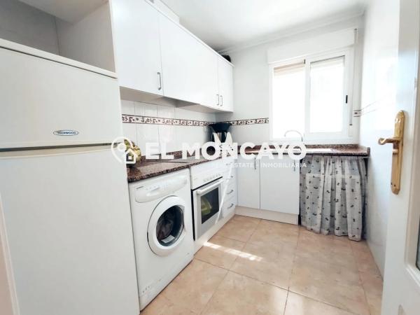 Ático en avenida Reina Sofia