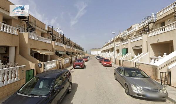 Piso en calle Reina Victoria