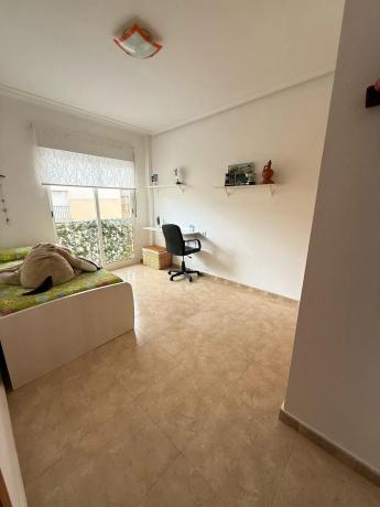 Piso en avenida de la Comunidad Valenciana, 3