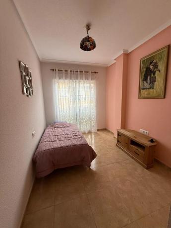 Piso en avenida de la Comunidad Valenciana, 3