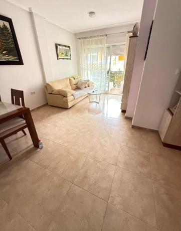 Piso en avenida de la Comunidad Valenciana, 3