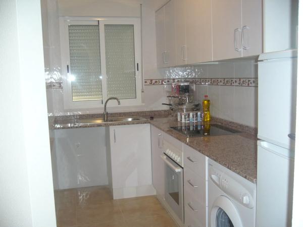 Piso en avenida Reina Sofia, 21