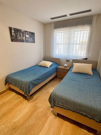 Piso en calle Carcaixent, 16