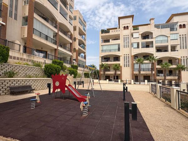 Piso en calle Carcaixent, 16