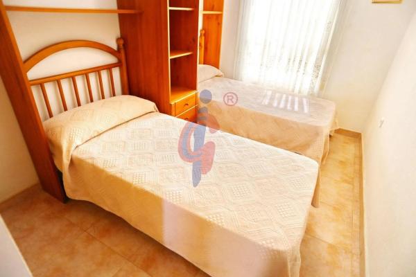 Piso en avenida de Cervantes, 90