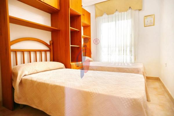 Piso en avenida de Cervantes, 90