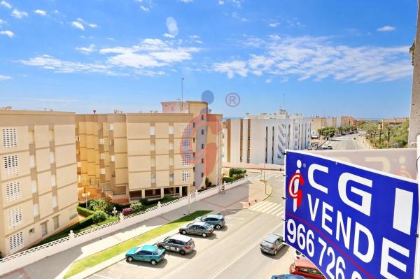 Piso en avenida de Cervantes, 90