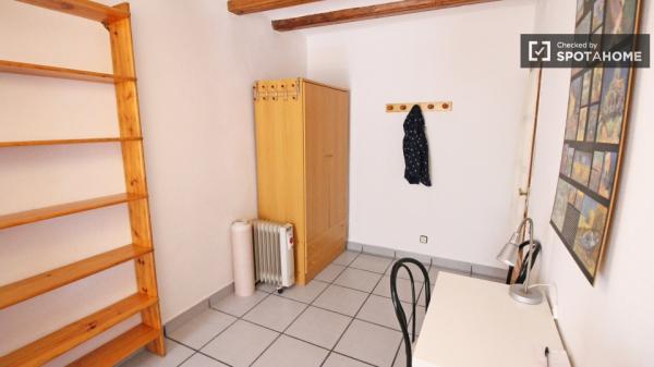 Zimmer in 3-Zimmer-WG zur Miete in El Raval, Barcelona