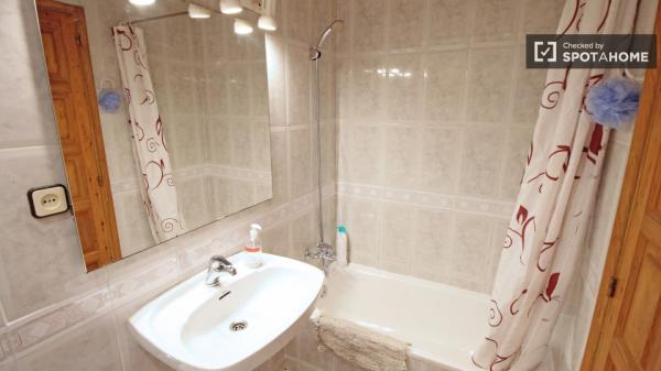 Zimmer in 3-Zimmer-WG zur Miete in El Raval, Barcelona