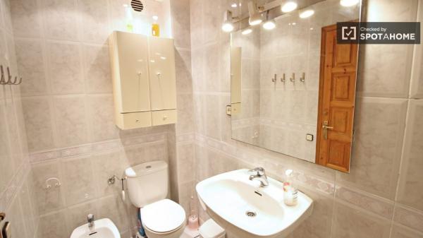 Zimmer in 3-Zimmer-WG zur Miete in El Raval, Barcelona